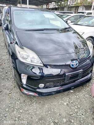 Toyota Prius metallic black image 8