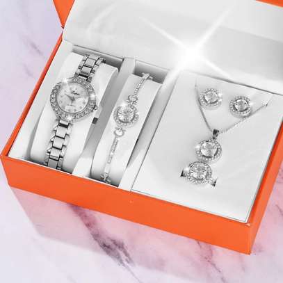 Diamond luxury jewelry set image 1