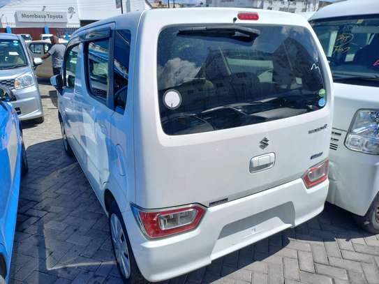 Suzuki wagon R image 7