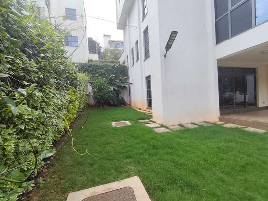 7 Bed Townhouse with En Suite in Nyari image 15