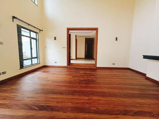 6 Bed Townhouse with En Suite in Kyuna image 2