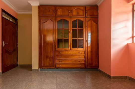 5 Bed House with En Suite in Thika image 8