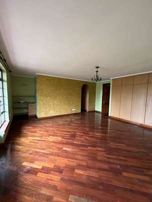 4 Bed House with En Suite at Lonyangalani Drive image 17
