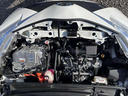 Toyota vitz hybrid white color 2019 model fully loaded image 10