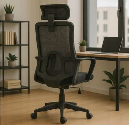 Office Chair: Ergonomic Mobile & Flexible Office Seat image 3