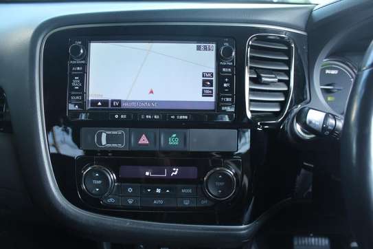 Mitsubishi Outlander PHEV 2017 89,000 Kms image 8
