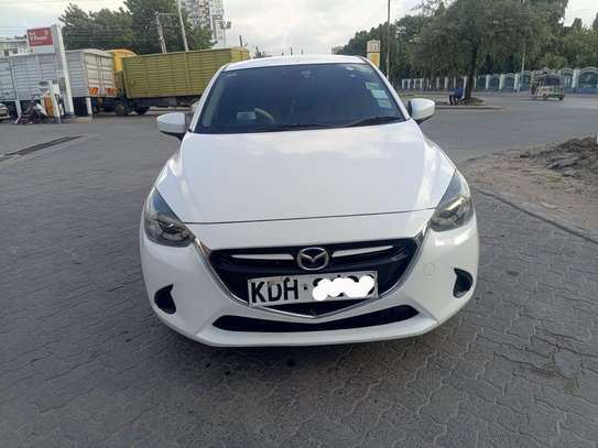 Mazda Demio KDH image 2