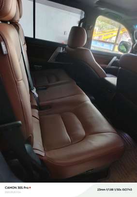 Toyota landcruiser ZX image 6