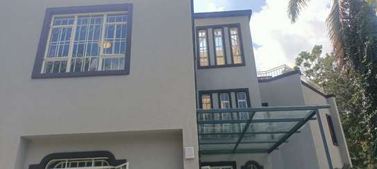 4 Bed Townhouse with En Suite in Spring Valley image 1