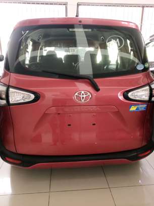 Toyota Sienta for sale in kenya image 2