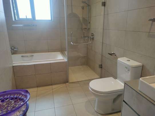 2 Bed Apartment with Gym at Few Minutes Drive To Gigiri image 11
