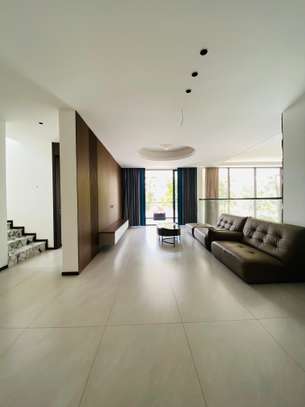 5 Bed Villa with En Suite at Jacaranda image 10