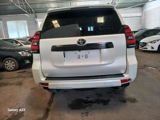 TOYOTA LANDCRUISER PRADO 2018 MODEL. image 5