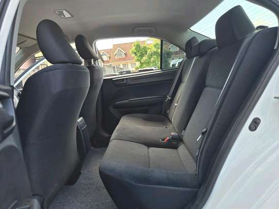 TOYOTA COROLLA AXIO image 4