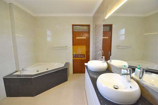 Furnished 4 Bed Apartment with En Suite at N/A image 15