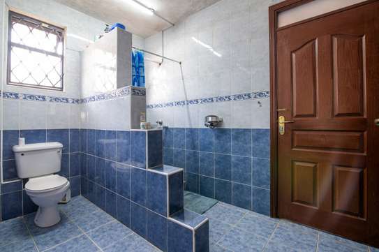 4 Bed Apartment with En Suite at Brookside image 9