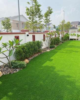 Green artificial grass image 2