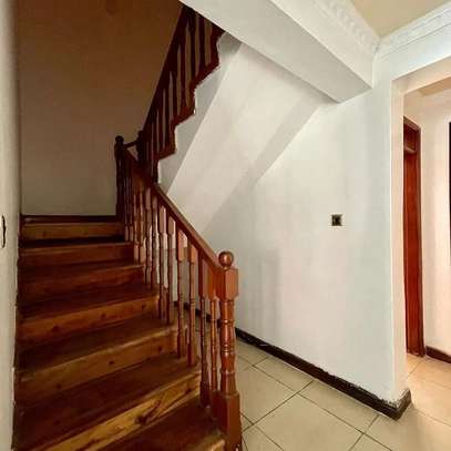 4 Bed Townhouse with En Suite in Kileleshwa image 7