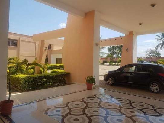 3 Bed Apartment with En Suite in Nyali Area image 1