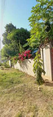 4 Bed House in Malindi image 18