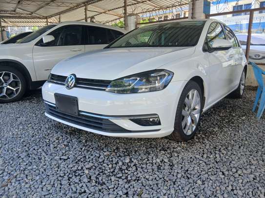 Volkswagen golf TSi white image 2