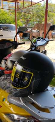 Scooter/Motorcycle Helmet image 13