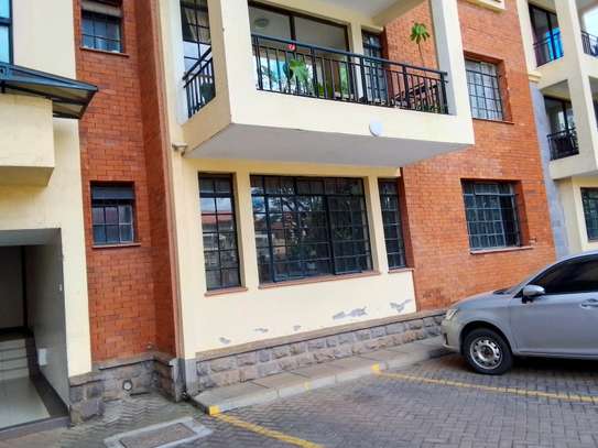 Lavington-Lovely three bedrooms Apt for rent. image 2