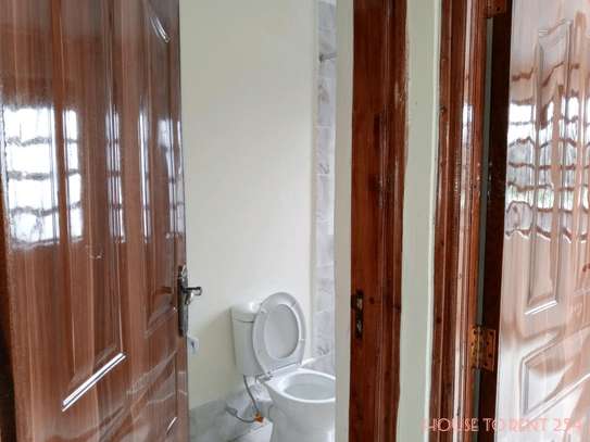 LUXURIOUS TWO BEDROOM MASTER ENSUITE TO LET image 6