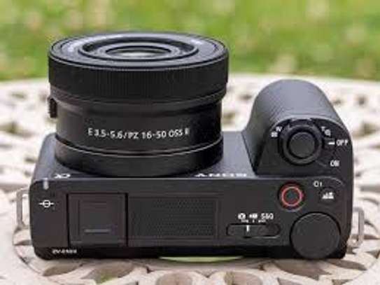 Sony ZV-E10 II Mirrorless Camera with 16-50mm Lens image 3