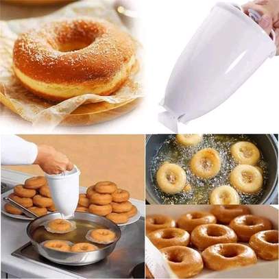 Donut maker image 6