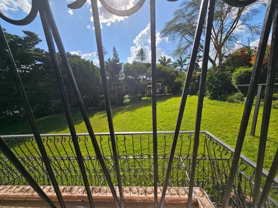 5 Bed House with En Suite in Spring Valley image 8