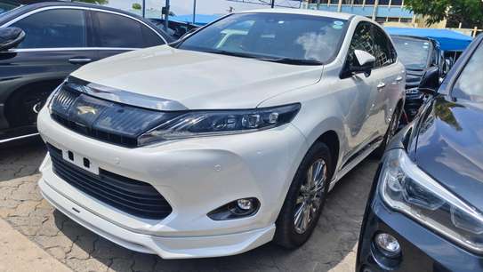 Toyota Harrier premium white sunroof 2018 2wd image 2