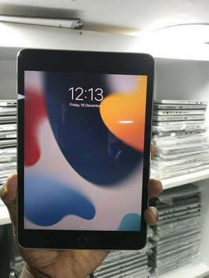Apple iPad Mini 4 128GB Wi-Fi - Space Grey image 1