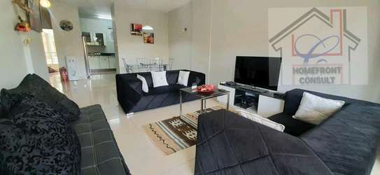 Lavishly furnished 2bedroomed apartment image 12