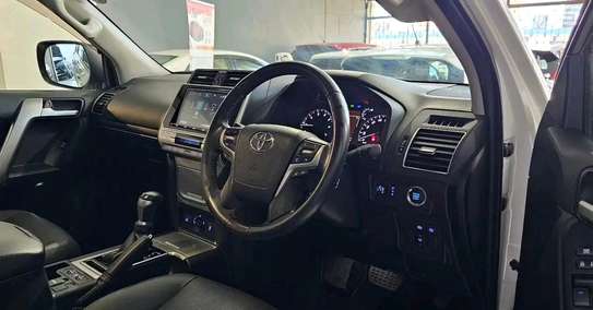 Toyota land cruiser prado petrol TX 2017 image 4