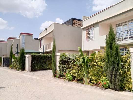 4 Bed Villa with En Suite at Muigai image 3