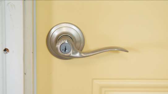 Door Handle Installation or Replacement Services.Best Service Guarantee image 9