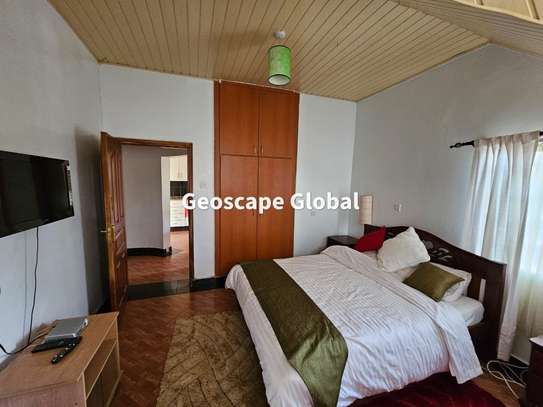 Furnished 2 Bed Apartment with En Suite in Rosslyn image 15