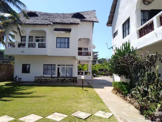 6 Bed Villa with En Suite at Nyali image 6