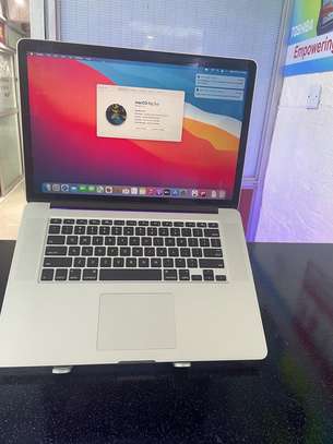 MacBook Pro Intel Core i7 15 Retina Display 16GB/1TB SSD image 2