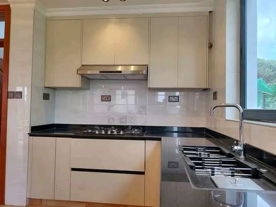 4 Bed House with En Suite in Tatu City image 6