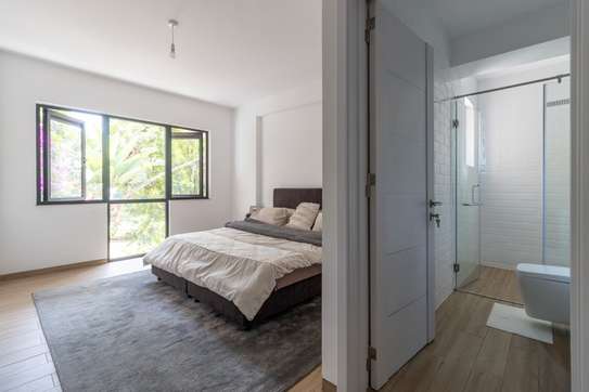 3 Bed Apartment with En Suite in Kileleshwa image 13