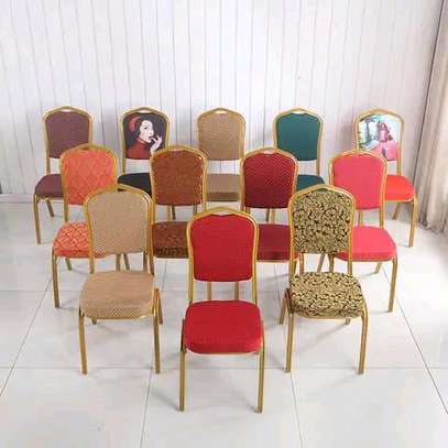 Chairs at affordable prices image 3