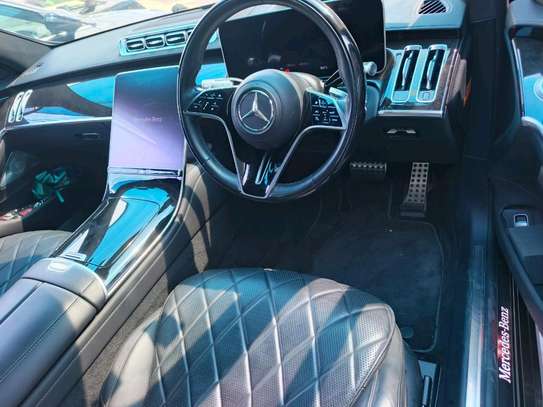 Mercedes Benz S500 image 2