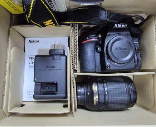 Nikon D7500 DSLR Camera with 18-140mm Lens image 3