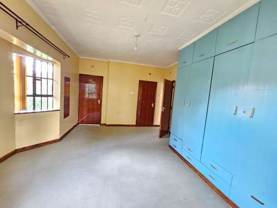 5 Bed House with En Suite at Muthaiga image 2