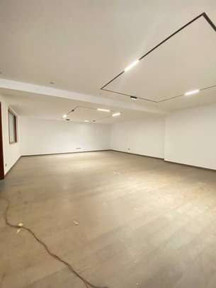 6 Bed Villa with En Suite in Lavington image 13