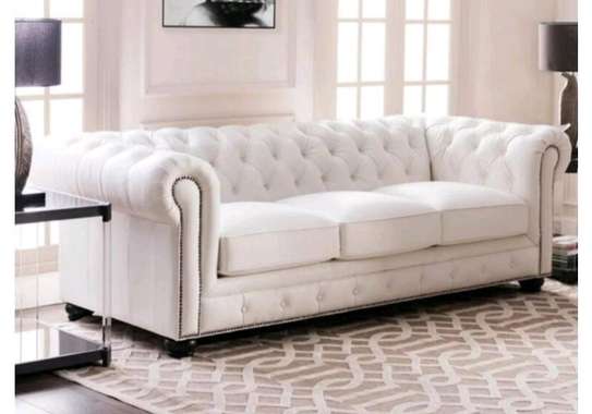 Elegant 3-seater white chester sofa image 1
