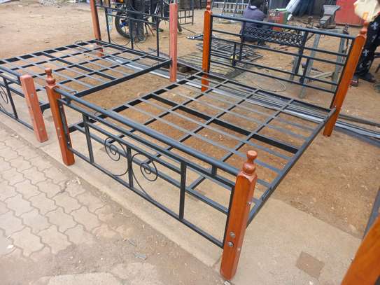 Metal frame wooden posts Beds image 4
