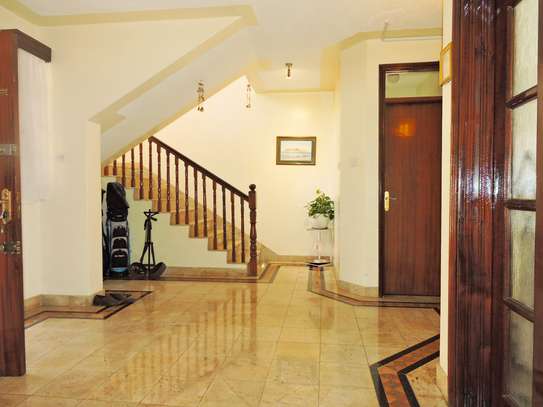 5 Bed Townhouse with En Suite at Riverside Drive image 2